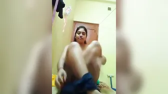 Sexy GF Recording Herself Naked For Her BF