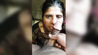 Mature Hindi Maid Servicing Boss Getting Throat Fucked At Home
