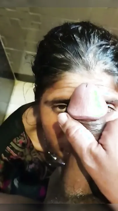 Mature Hindi Maid Servicing Boss Getting Throat Fucked At Home