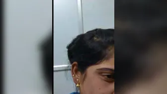 Bhabhi Fingering Her Wet Pussy Moaning Loud On Hidden Camera