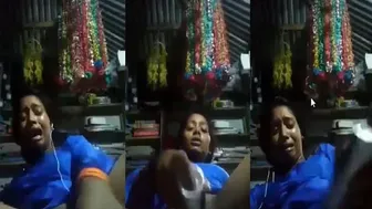 Amateur Girl Rubbing Her Pussy Hard And Moaning Loud