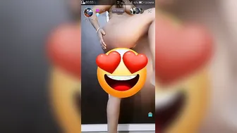 Indian Slut Exposing Her Tight Body On Webcam For Her Lover