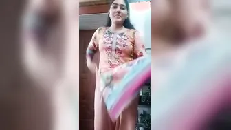 My Girl Getting Naked And Teasing On Camera In Homemade Sex Tape