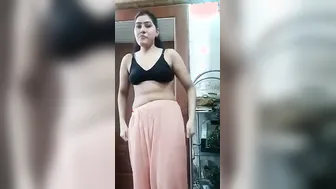 My Girl Getting Naked And Teasing On Camera In Homemade Sex Tape