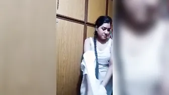 Desi Babe Stripping Naked For Me In Private Homemade Selfie Clip