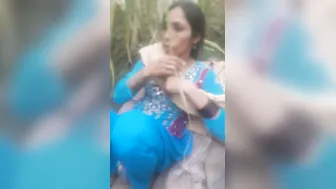 Village Aunty Bent Over Showing Her Ass To Lover On Camera