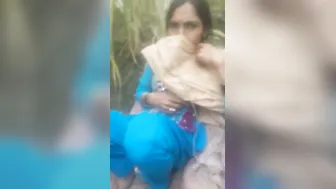 Village Aunty Bent Over Showing Her Ass To Lover On Camera