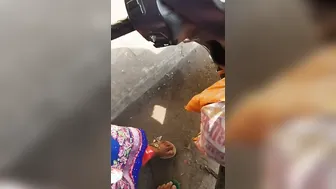 Married Woman Sucking A Stranger By The Roadside Late At Night