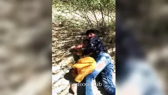 Young Desi Lovers Fucking Outdoors Caught By Local Villagers