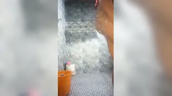 Busty Young GF Showing Her Wet Body While Taking A Bath