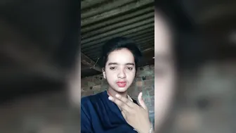 Young Village GF Taking Naked Bathroom Selfie Video Clip