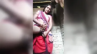 Horny Village Bhabhi Playing With Toy Getting Wet On Selfie Cam