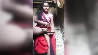 Horny Village Bhabhi Playing With Toy Getting Wet On Selfie Cam