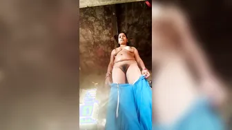 Busty Aunty Filming Herself Playing With Her Dripping Pussy