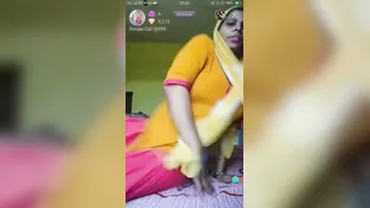 Village Bhabhi Showing Off Naked Body In Private Video Exposed