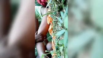 Village Gf Getting Fucked Outdoors By Lover In Private Mms Clip