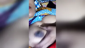 Bengali Wife Exposing Her Big Boobs In Naughty Selfie Video