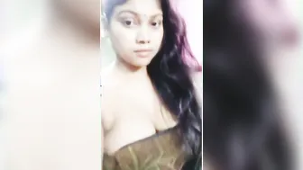 Curvy Married Babe Flashing Her Massive Tits On Webcam Alone