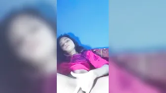 Desi Girl From City Fingering Wet Pussy Live On Webcam Show