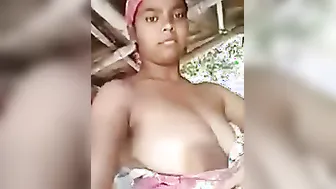Village Wife Showing Big Boobs And Pussy In Private Selfie Vid