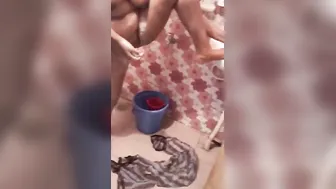 Famous Bengali Slut Bathing Naked In Leaked Private Footage