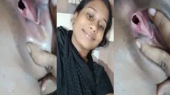 Naughty Bengali Girl Spreading Her Pussy Naked In Bathroom