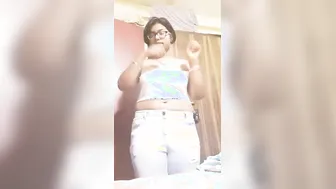 Thick Desi Babe Recording Herself Nude In Bedroom Selfie