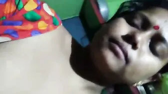 Bengali Milf Sending Naughty Boob Pics To Secret BF