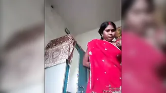 Horny Bhabhi From Bihar Showing Off Her Tits On Video Call