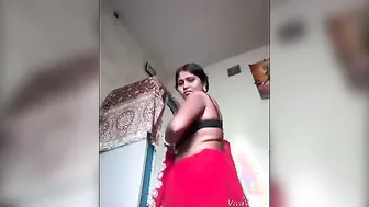 Horny Bhabhi From Bihar Showing Off Her Tits On Video Call