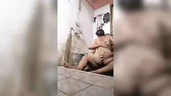 Bhabhi Bathing And Getting Naughty With Him In The Shower