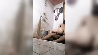 Bhabhi Bathing And Getting Naughty With Him In The Shower