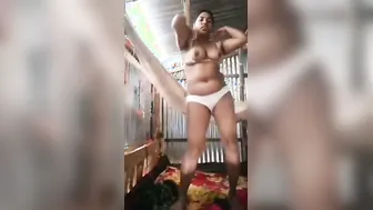 Curvy Slut Shaking Ass Dancing Naked In Front Of Hidden Camera