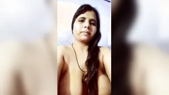 Married Wife Flaunting Her Thick Curvy Naked Body On Home Camera