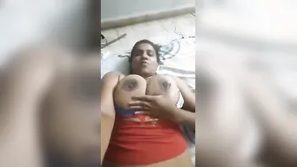 Married Wife Proudly Flaunting Her Massive Melons In Nude Selfie