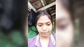 Chubby Bengali Village Wife Exposing Her Naked Body On Camera