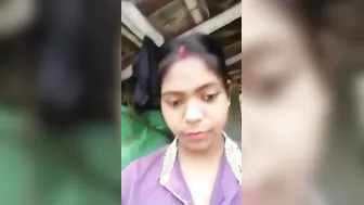 Chubby Bengali Village Wife Exposing Her Naked Body On Camera