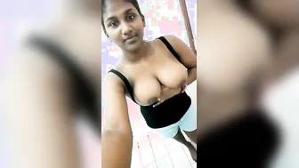 Dusky Tamil Babe Showing Off Her Natural Big Boobs At Home