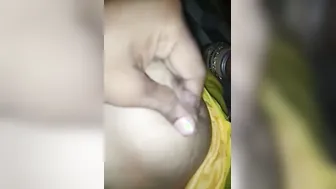 Married Woman From Rajasthan Giving Topless Blowjob On Video
