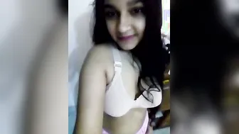 Cute Desi Girl Showing Off Her Natural Boobs Live On Her Webcam