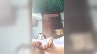 College Girl Playing With Her Pussy Alone In Her Room On Cam