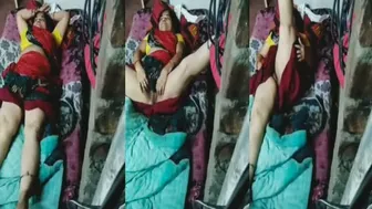 Village Aunty Getting Filmed Secretly Spreading Wide Getting Wet