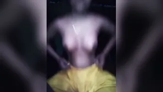Lonely Bhabhi Fingering Her Wet Pussy Moaning Loud On Webcam