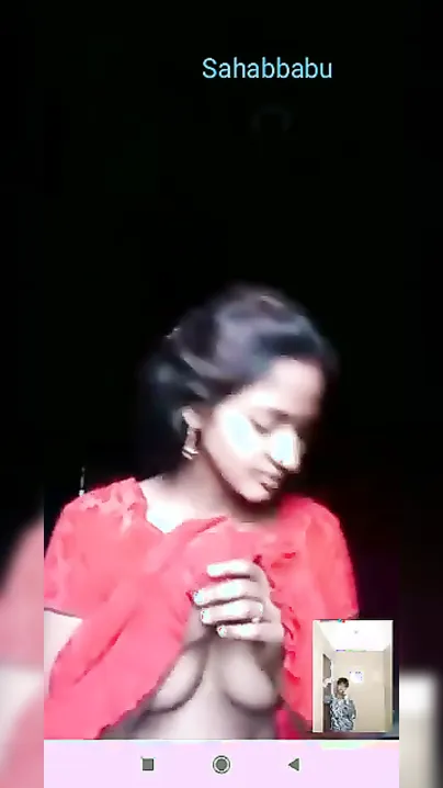 GF Showing Her Tits To BF On Video Call Alone