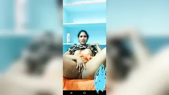Desi Village Girl Showing Her Naked Boobs And Fat Pussy On Cam