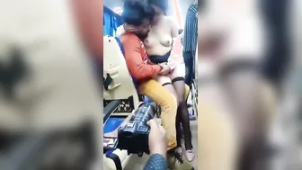Desi GF Getting Wild With Her Man On Moving Public Bus