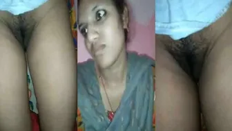 Shy GF Revealing Her Pussy While Bathing In Bathroom