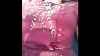 Horny GF Flashing Pussy Outdoors In Naughty Leaked Clip