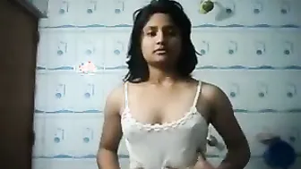 Bengali College GF Doing Naked Striptease In Hostel Mms