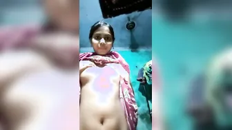 Bengali Teen Revealing Her Massive Boobs In Selfie Video